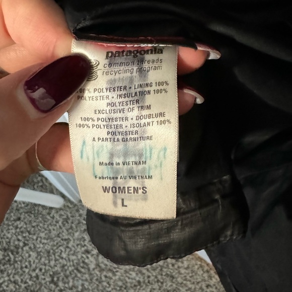 Patagonia Black Quilted Jacket Women’s L Lightweight Insulated Coat - Picture 3 of 5